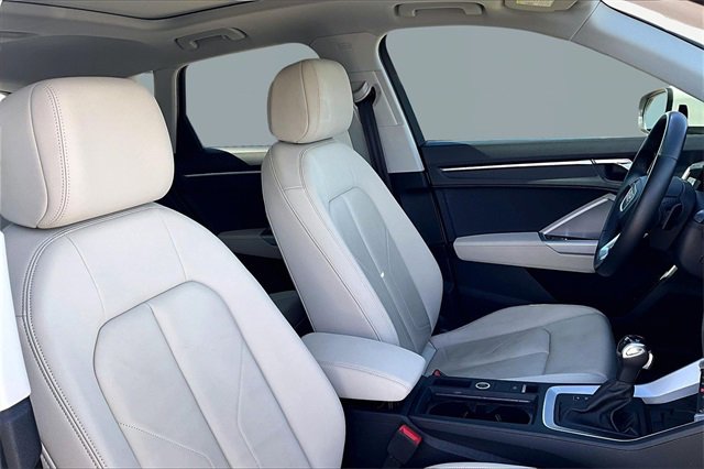 Used 2024 Audi Q3 2.0T Premium Plus w/ Premium Plus Package image 7