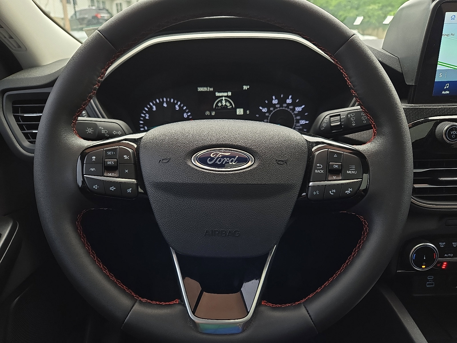 Used 2022 Ford Escape SEL w/ SEL Stealth AWD Package image 19