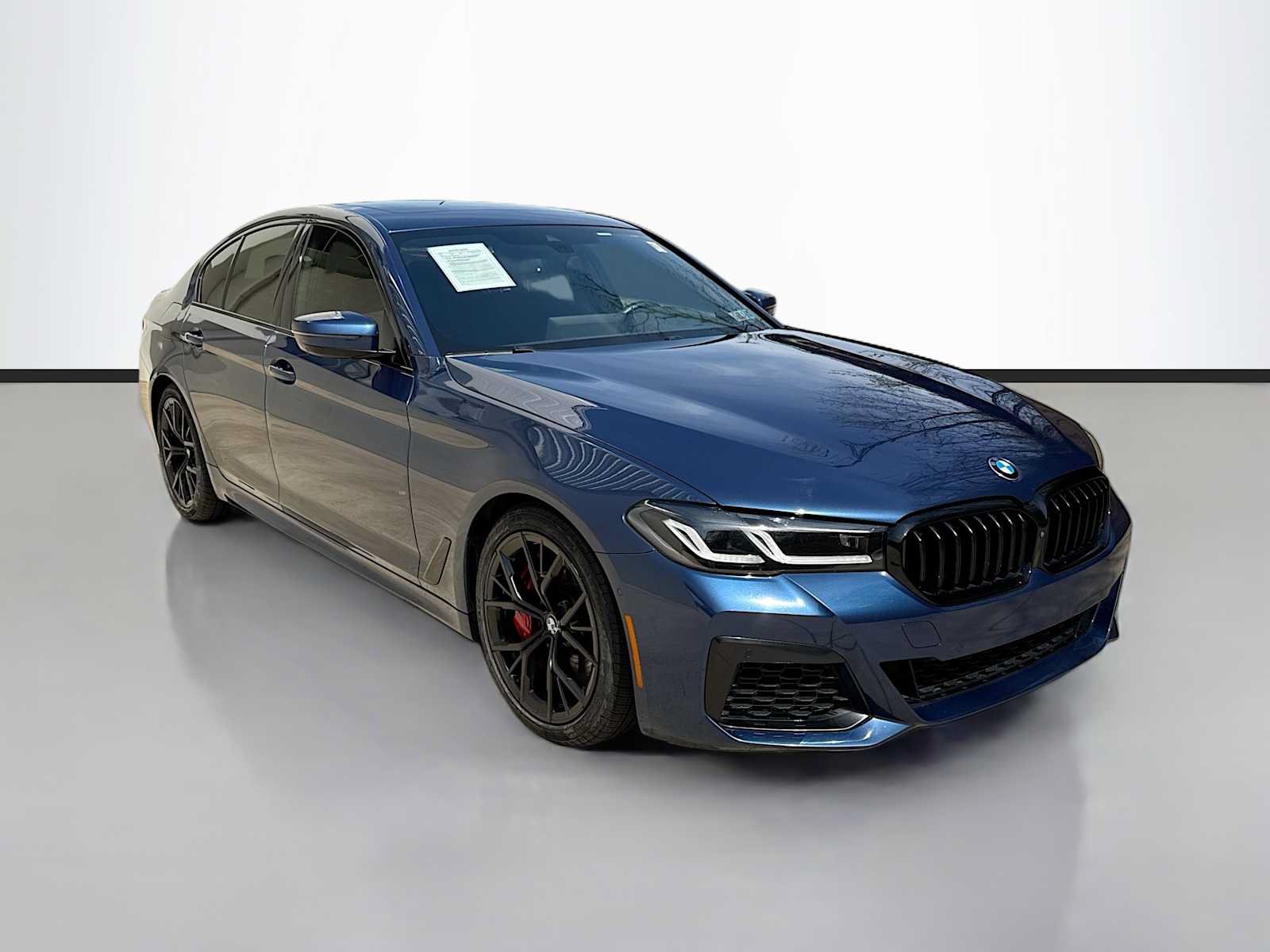 Used 2023 BMW M550i xDrive w/ Executive Package AWD/4WD image 32