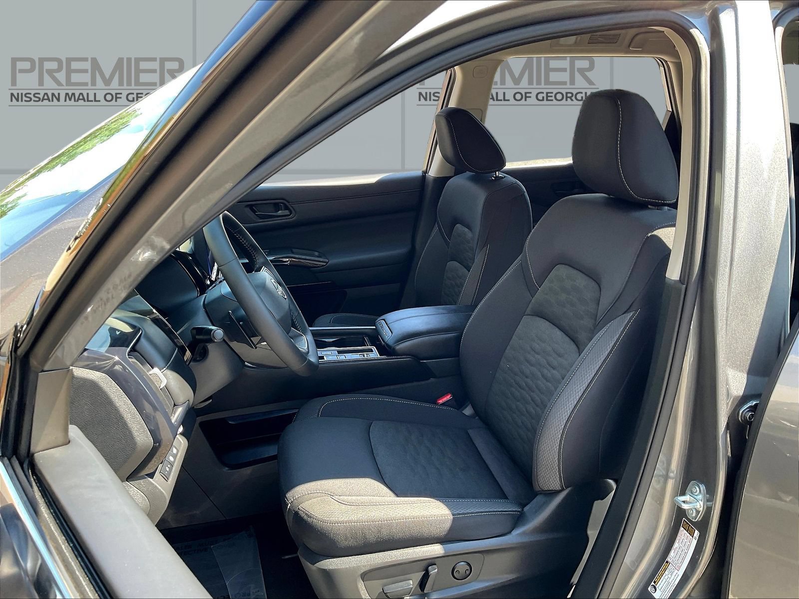 New 2026 Nissan Pathfinder SV w/ Cargo Package FWD image 9