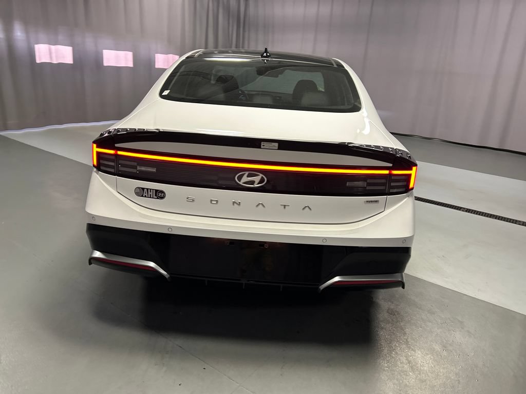 Used 2025 Hyundai Sonata Limited FWD image 6
