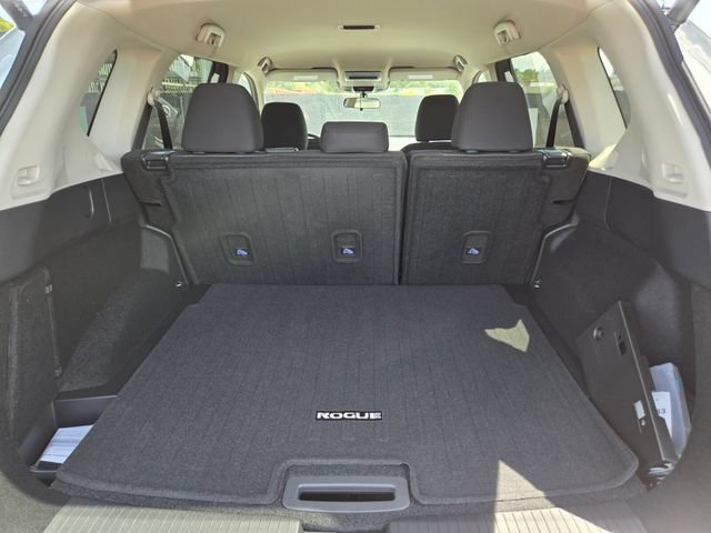 New 2026 Nissan Rogue SV FWD image 14