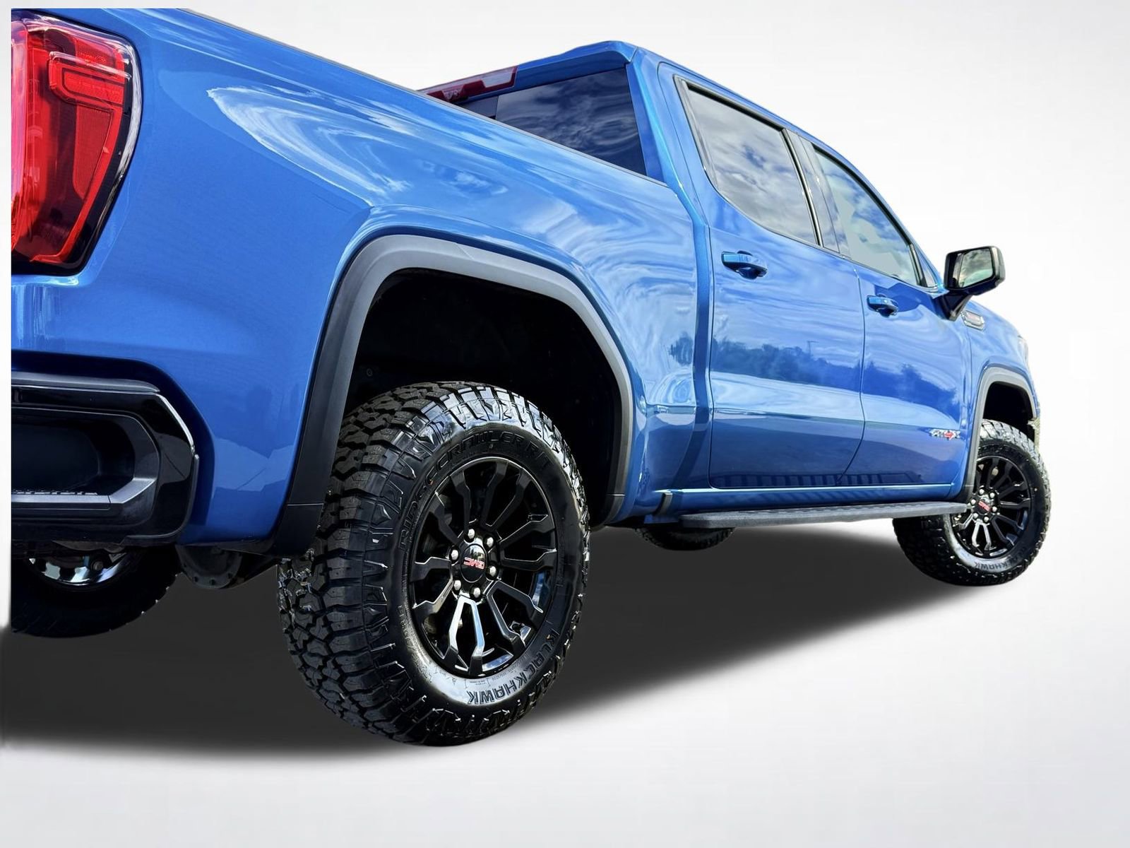 Used 2023 GMC Sierra 1500 AT4X image 12