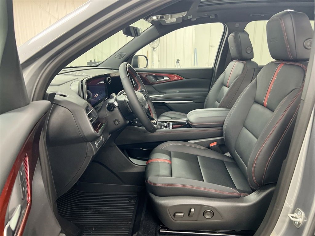 New 2026 Chevrolet Traverse RS w/ LPO, Floor Liner Package image 20