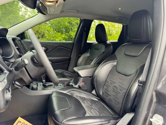 Used 2022 Jeep Cherokee Latitude AWD/4WD image 11