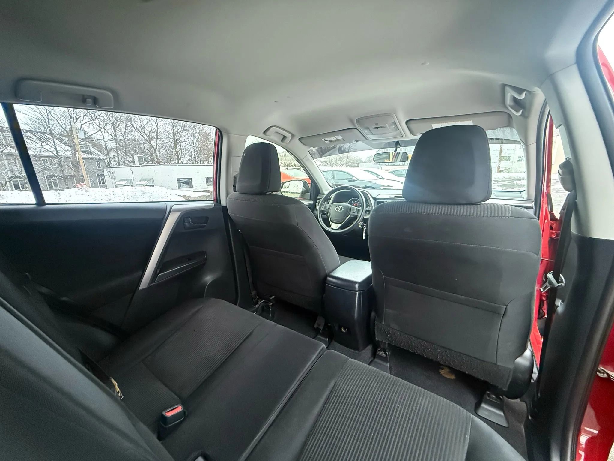 Used 2016 Toyota RAV4 LE image 18