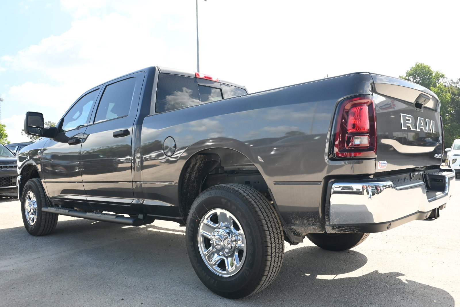 New 2026 RAM 2500 Tradesman AWD/4WD image 4