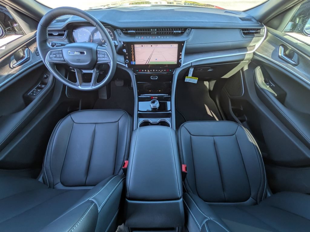 New 2026 Jeep Grand Cherokee Limited w/ Limited Altitude Package RWD image 28