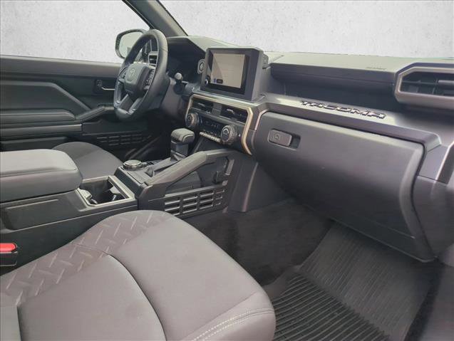 Used 2025 Toyota Tacoma SR5 AWD/4WD image 22