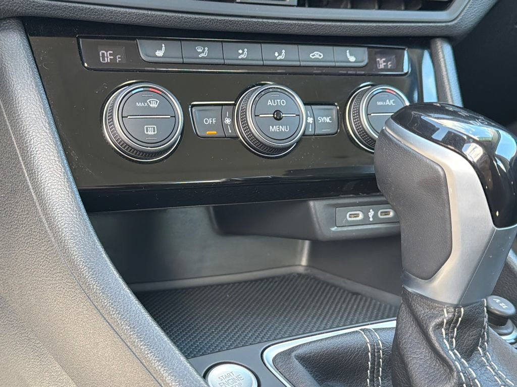 Certified 2023 Volkswagen Jetta SE FWD image 31