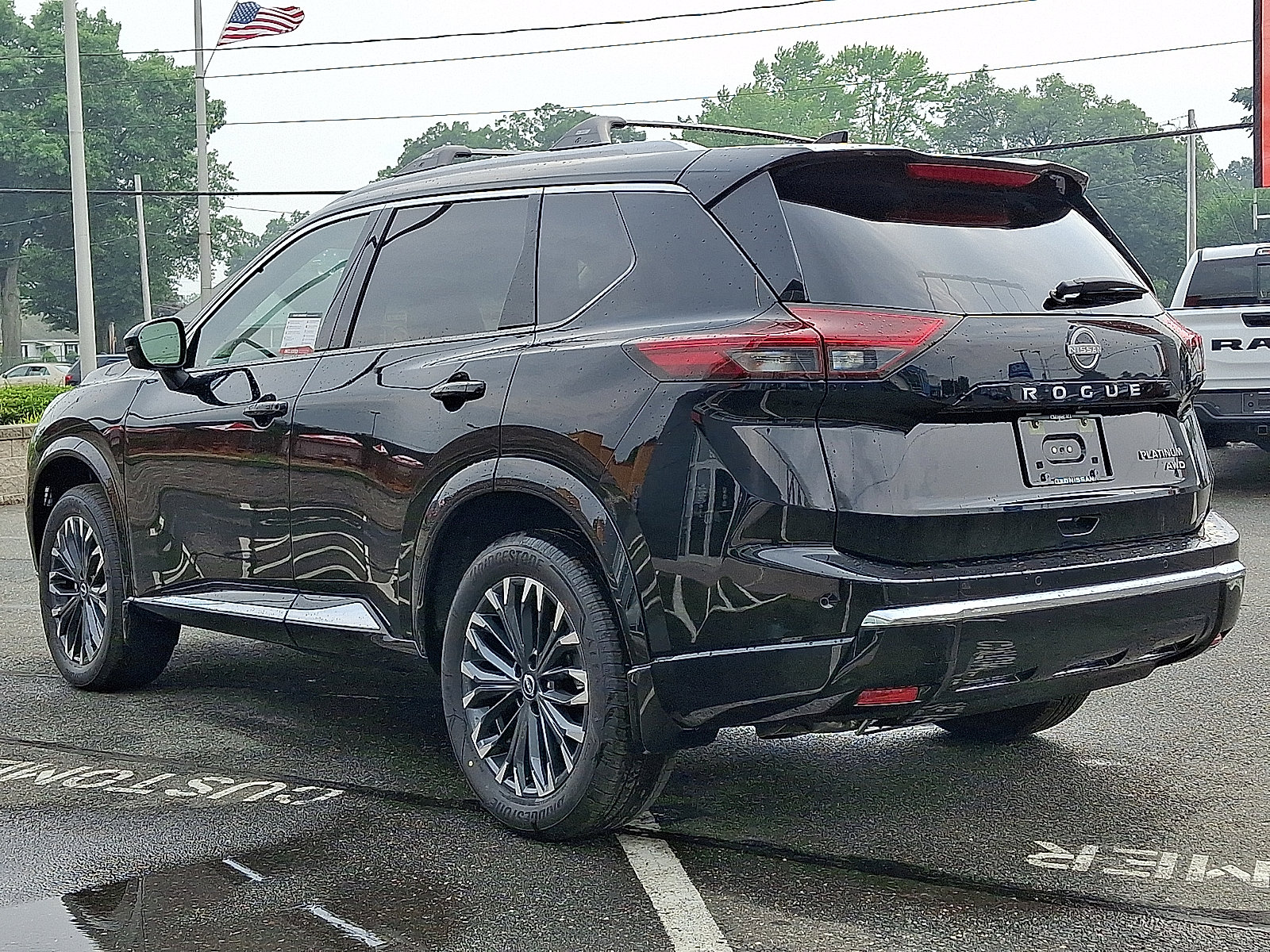New 2026 Nissan Rogue Platinum AWD/4WD image 3