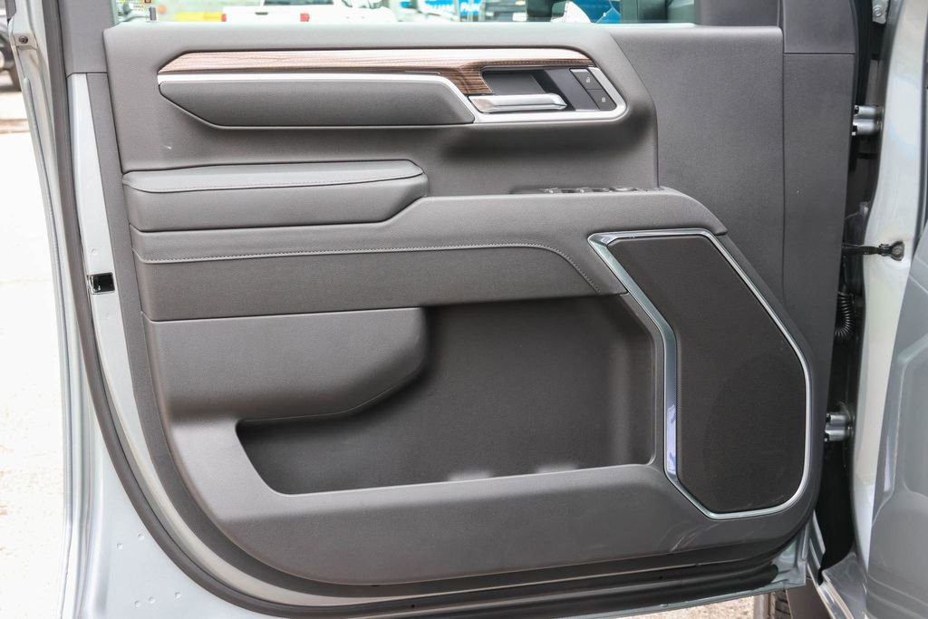 New 2026 Chevrolet Silverado 2500 LT w/ All Star Edition AWD/4WD image 4
