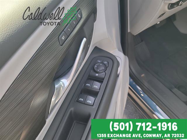 Used 2024 GMC Terrain SLT image 11
