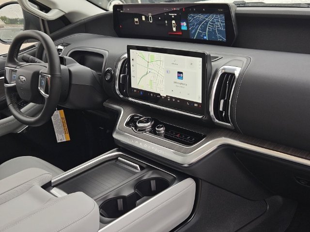New 2026 Ford Expedition Platinum w/ Platinum Ultimate Package AWD/4WD image 13