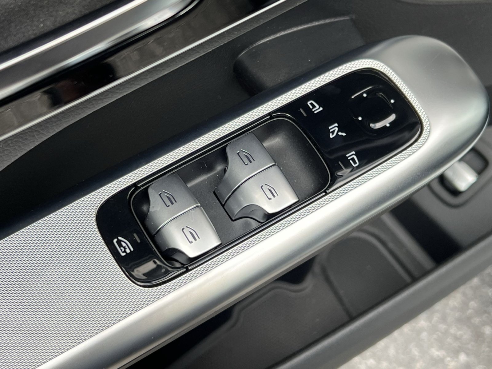 New 2026 Mercedes-Benz GLC 300 4MATIC image 13
