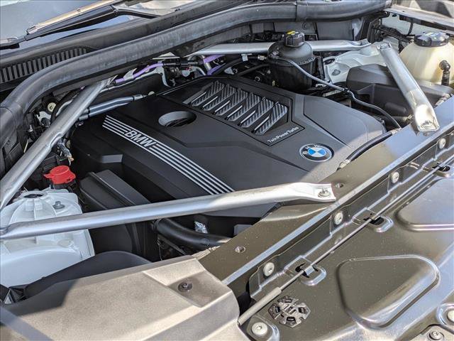 Used 2022 BMW X5 xDrive40i w/ M Sport Package AWD/4WD image 24