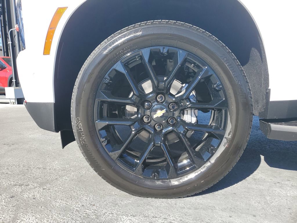 New 2026 Chevrolet Suburban RST image 6