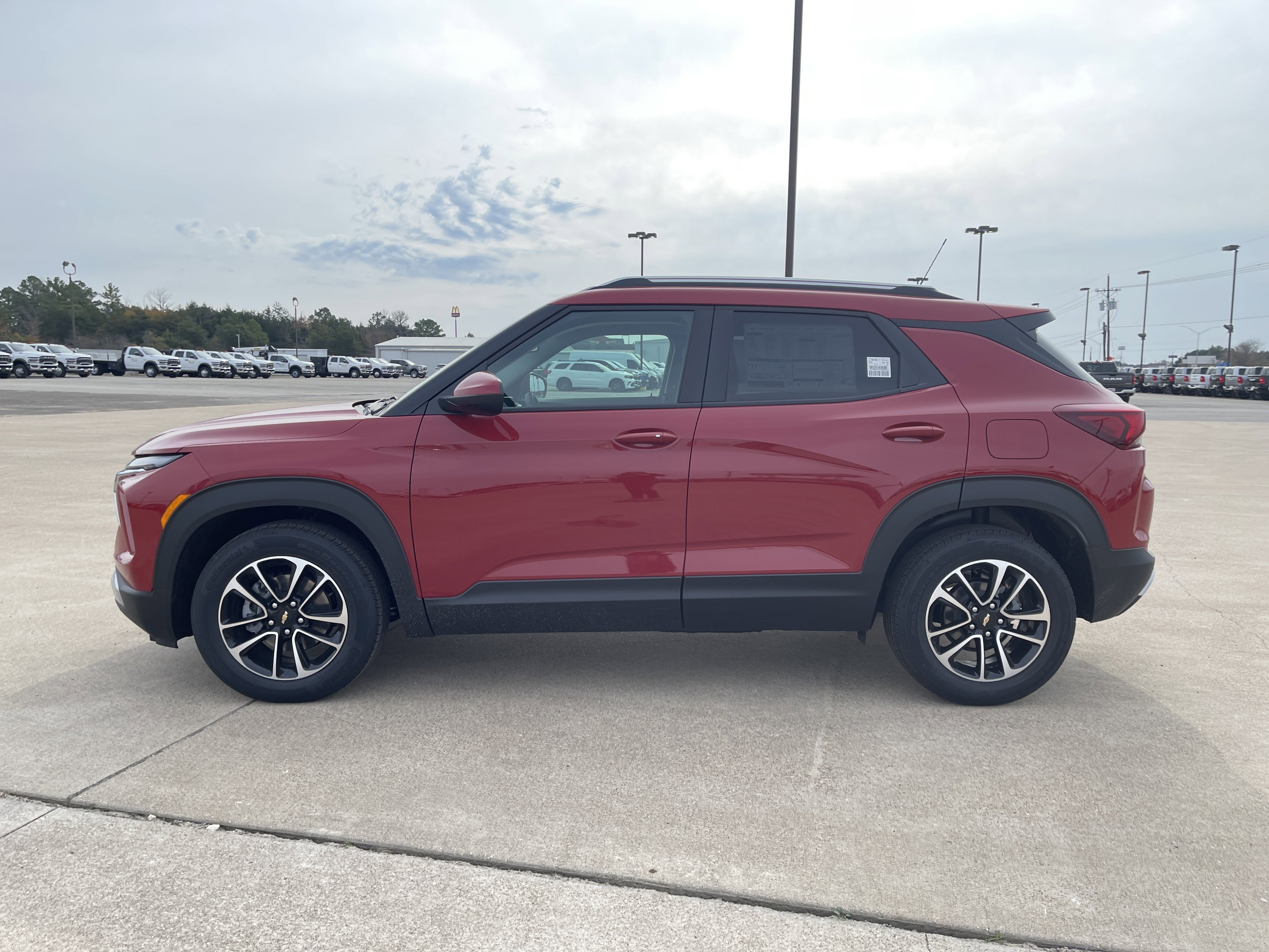 New 2026 Chevrolet TrailBlazer LT w/ Convenience Package FWD image 7