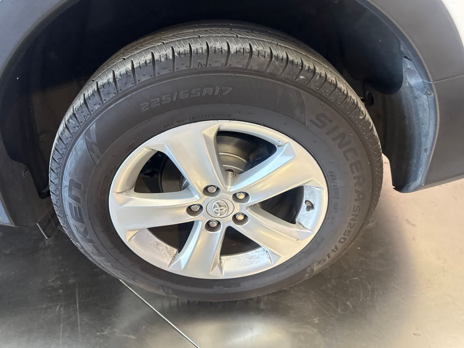 Used 2013 Toyota RAV4 XLE AWD/4WD image 10