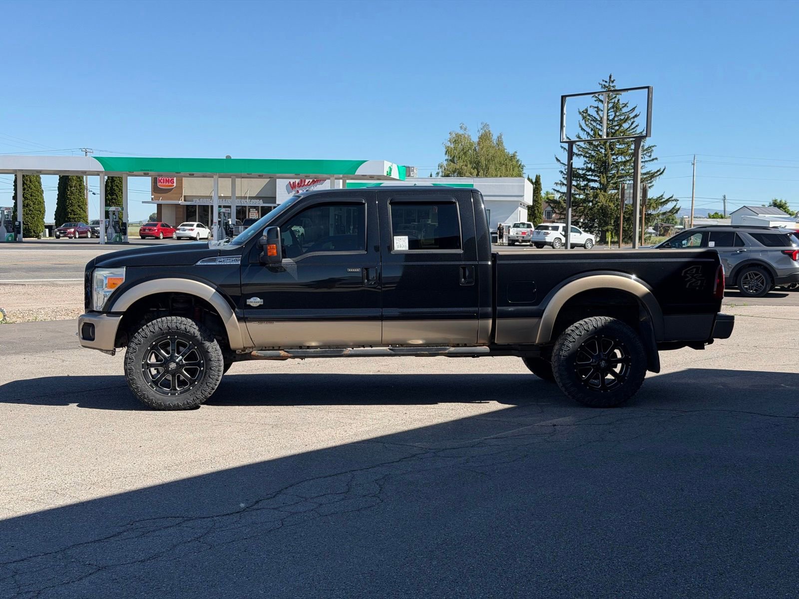 Used 2012 Ford F250 King Ranch w/ King Ranch w/Chrome Pkg AWD/4WD image 10