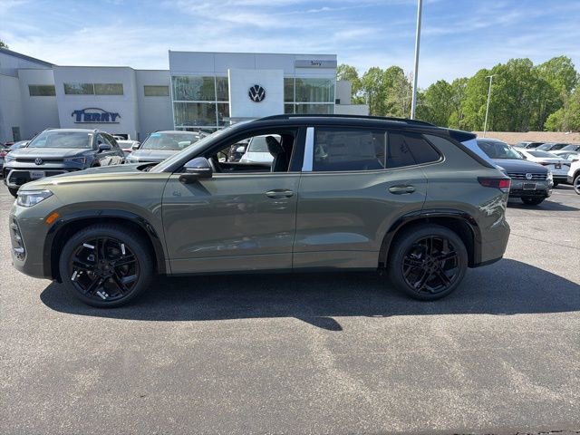 New 2026 Volkswagen Tiguan SE R-Line FWD image 3