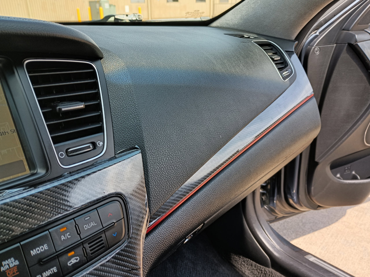 Used 2015 Kia Cadenza Limited image 39