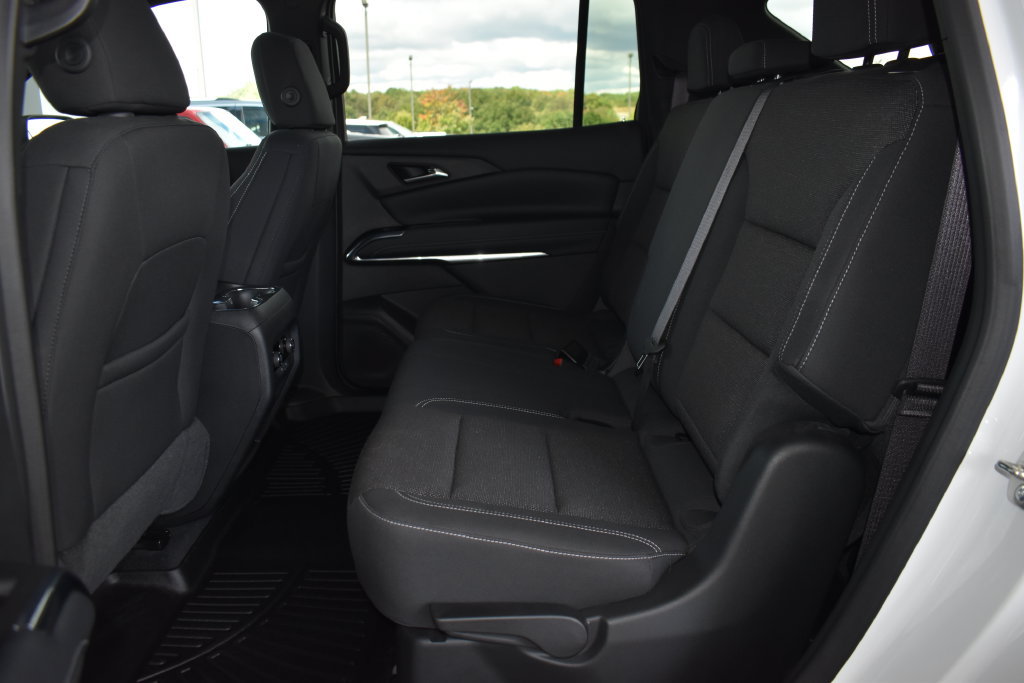 Used 2025 Chevrolet Traverse LT AWD/4WD image 15