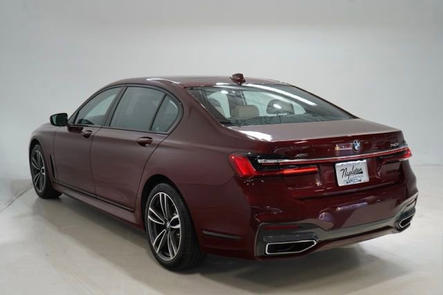 Used 2021 BMW 740i xDrive w/ M Sport Package image 5