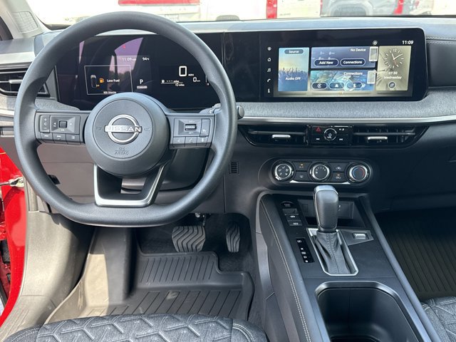 New 2025 Nissan Kicks SV image 7