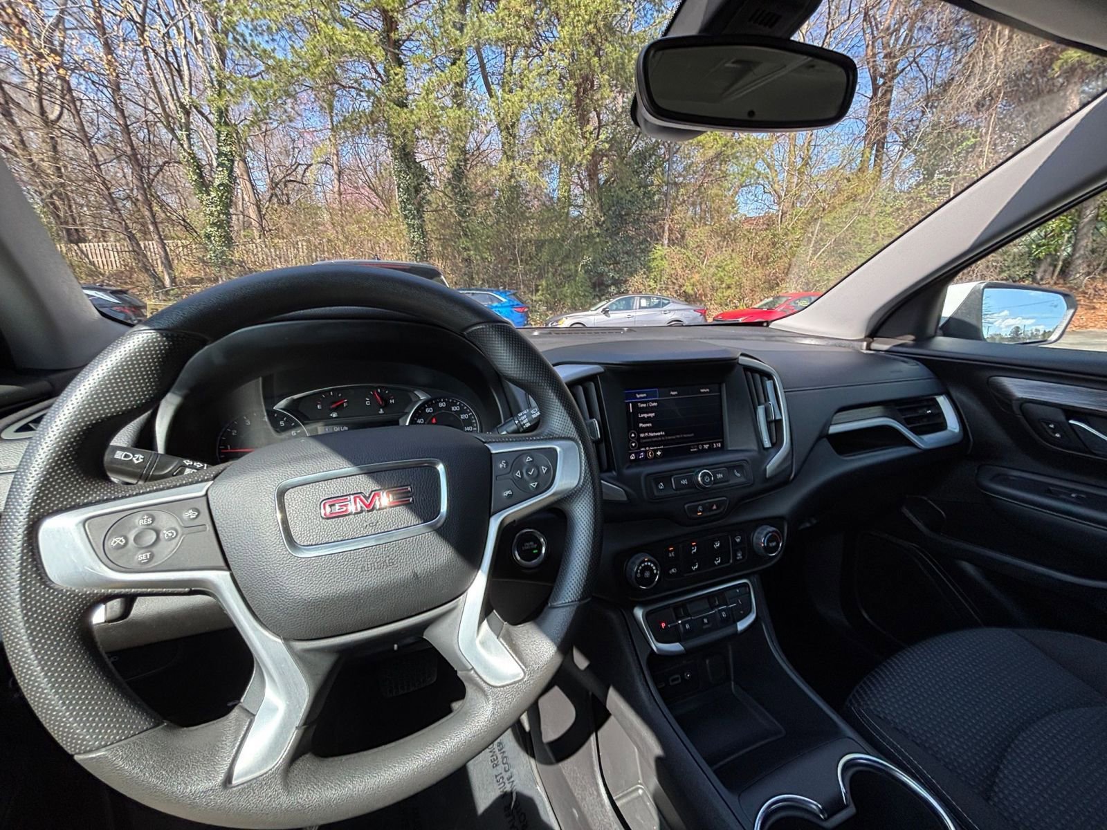 Used 2024 GMC Terrain SLE image 34