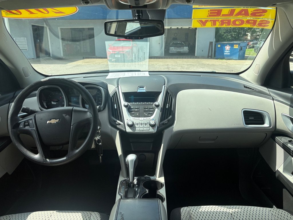 Used 2010 Chevrolet Equinox LS FWD image 13