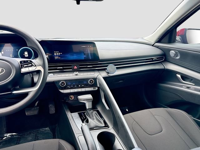 Certified 2024 Hyundai Elantra SEL FWD image 22