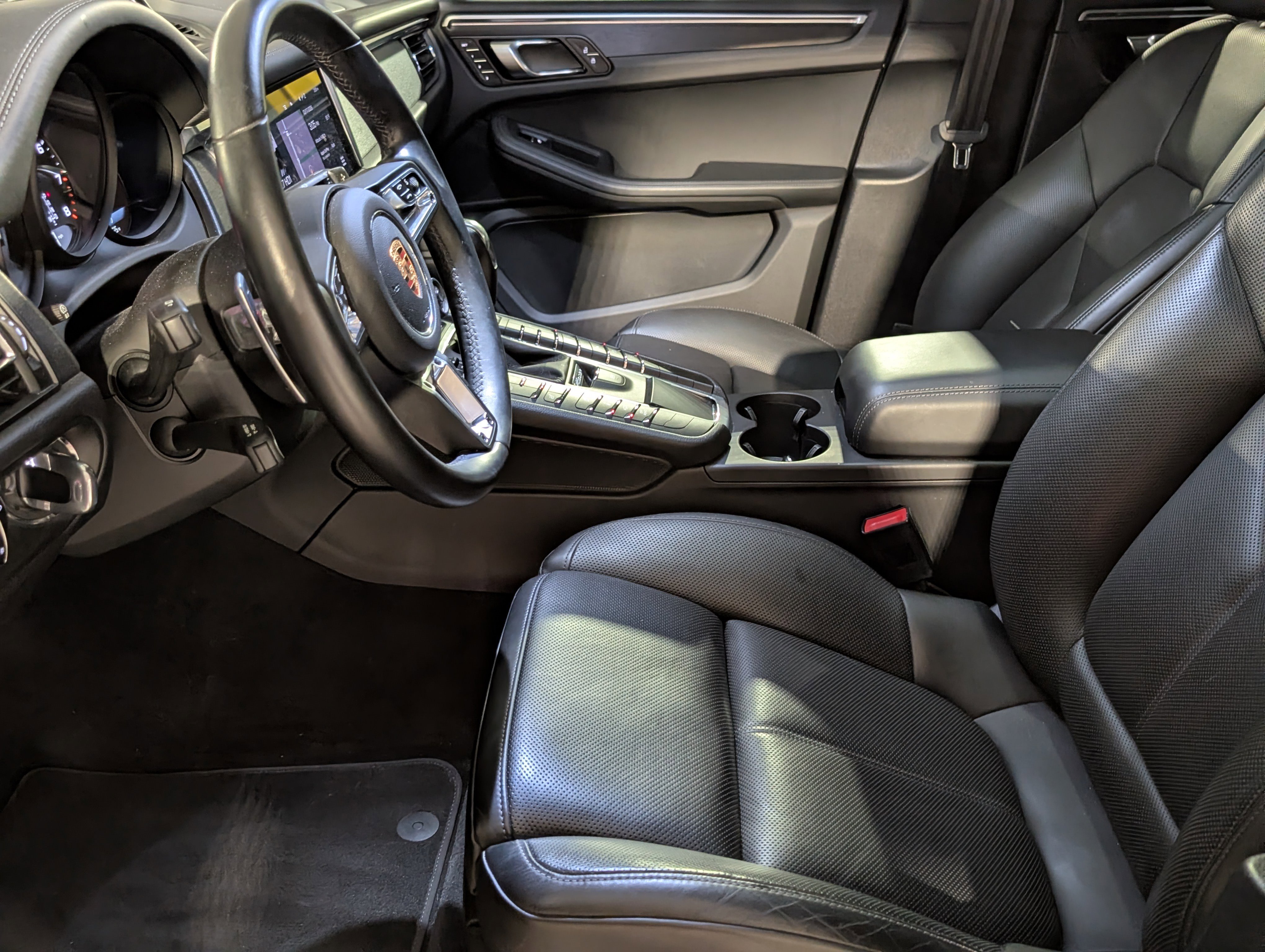 Certified 2020 Porsche Macan GTS image 5