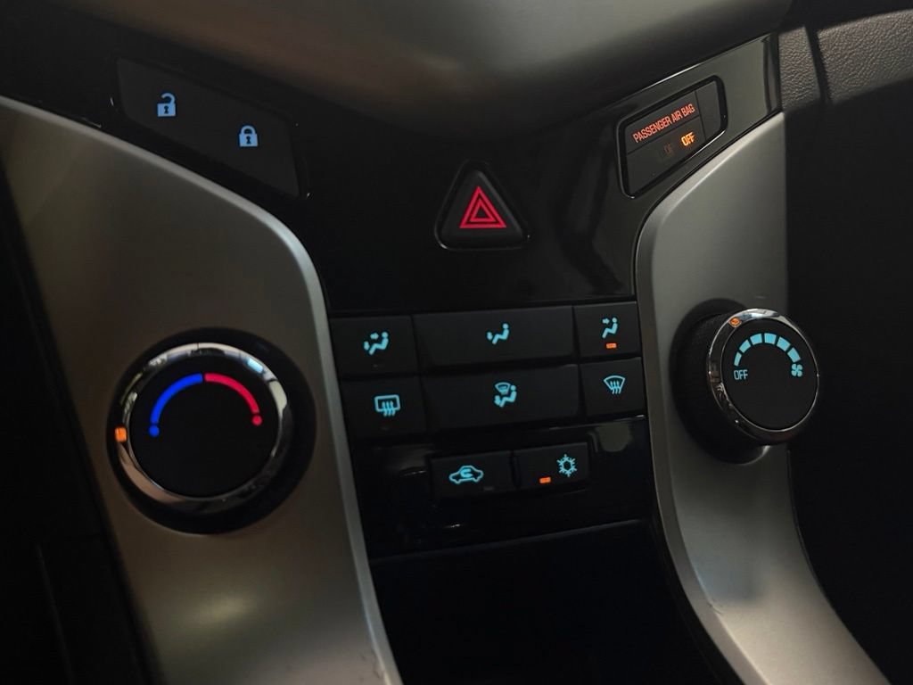 Used 2014 Chevrolet Cruze LT FWD image 19