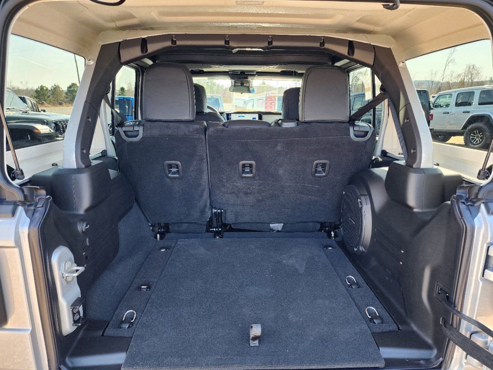 Used 2024 Jeep Wrangler Unlimited Sport image 4