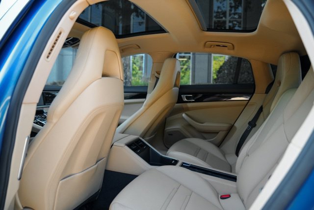 Used 2018 Porsche Panamera 4S AWD/4WD image 35