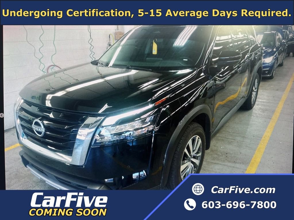 Used 2025 Nissan Pathfinder SL image 1