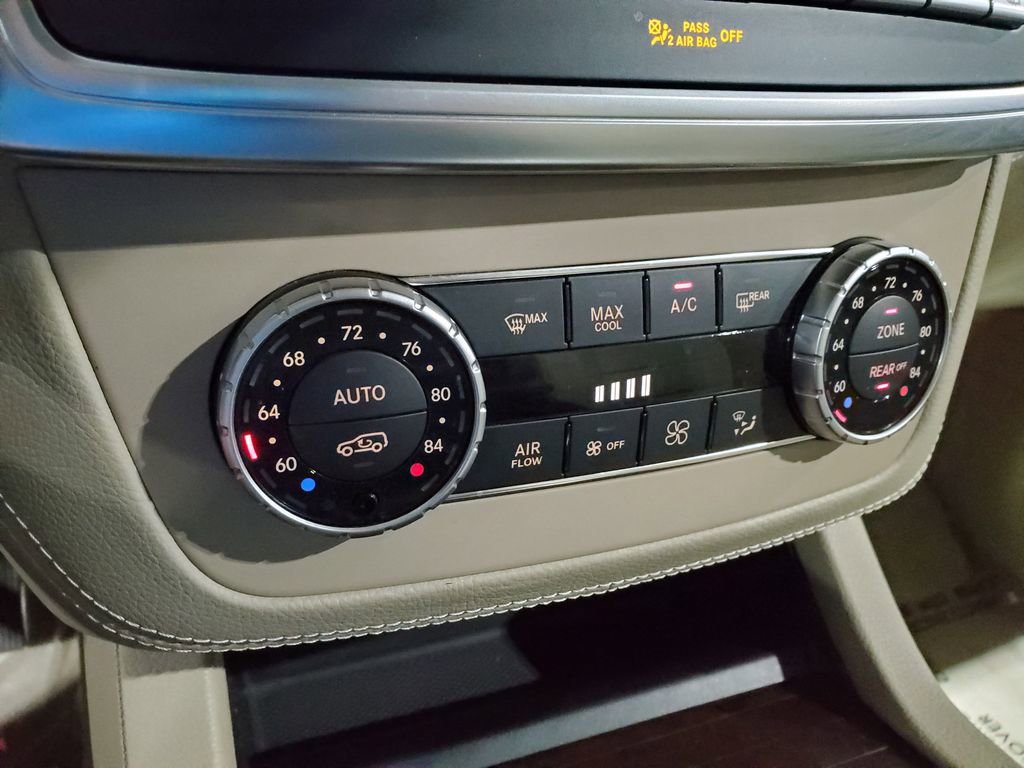 Used 2014 Mercedes-Benz GL 450 4MATIC image 37