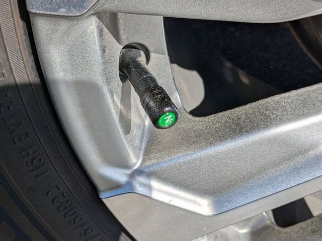 Used 2022 GMC Yukon XL Denali w/ Denali Premium Package image 13