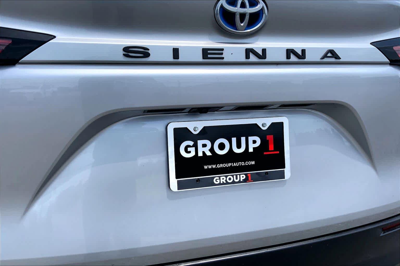 Used 2021 Toyota Sienna LE FWD image 10