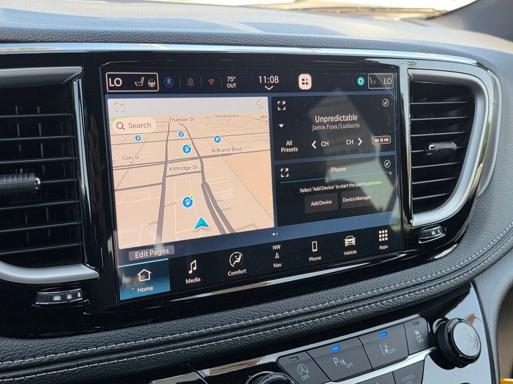New 2027 Chrysler Pacifica Select w/ Family Tech Group FWD image 15