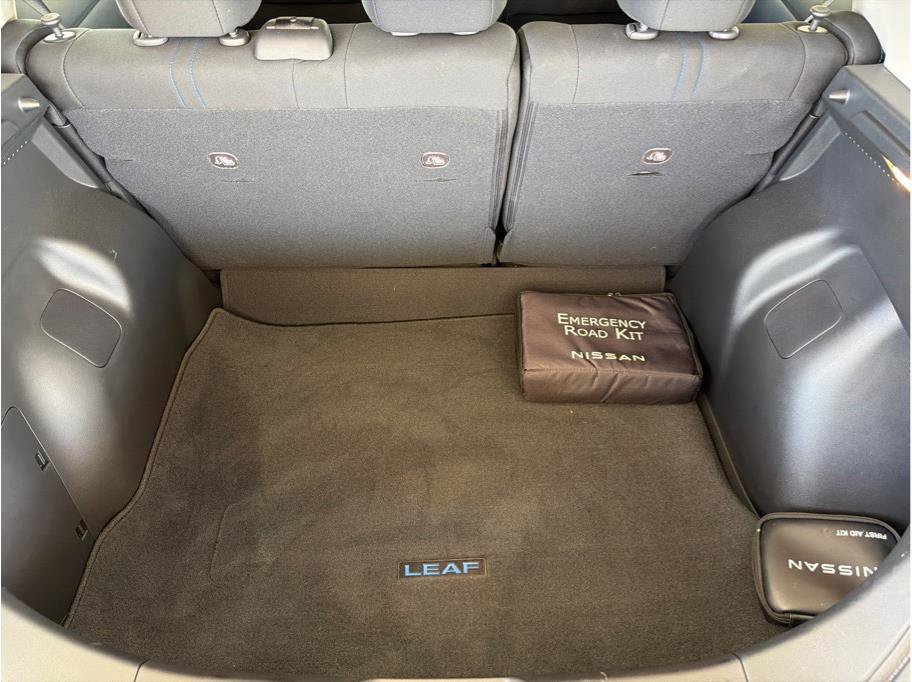 Used 2025 Nissan Leaf S FWD image 12
