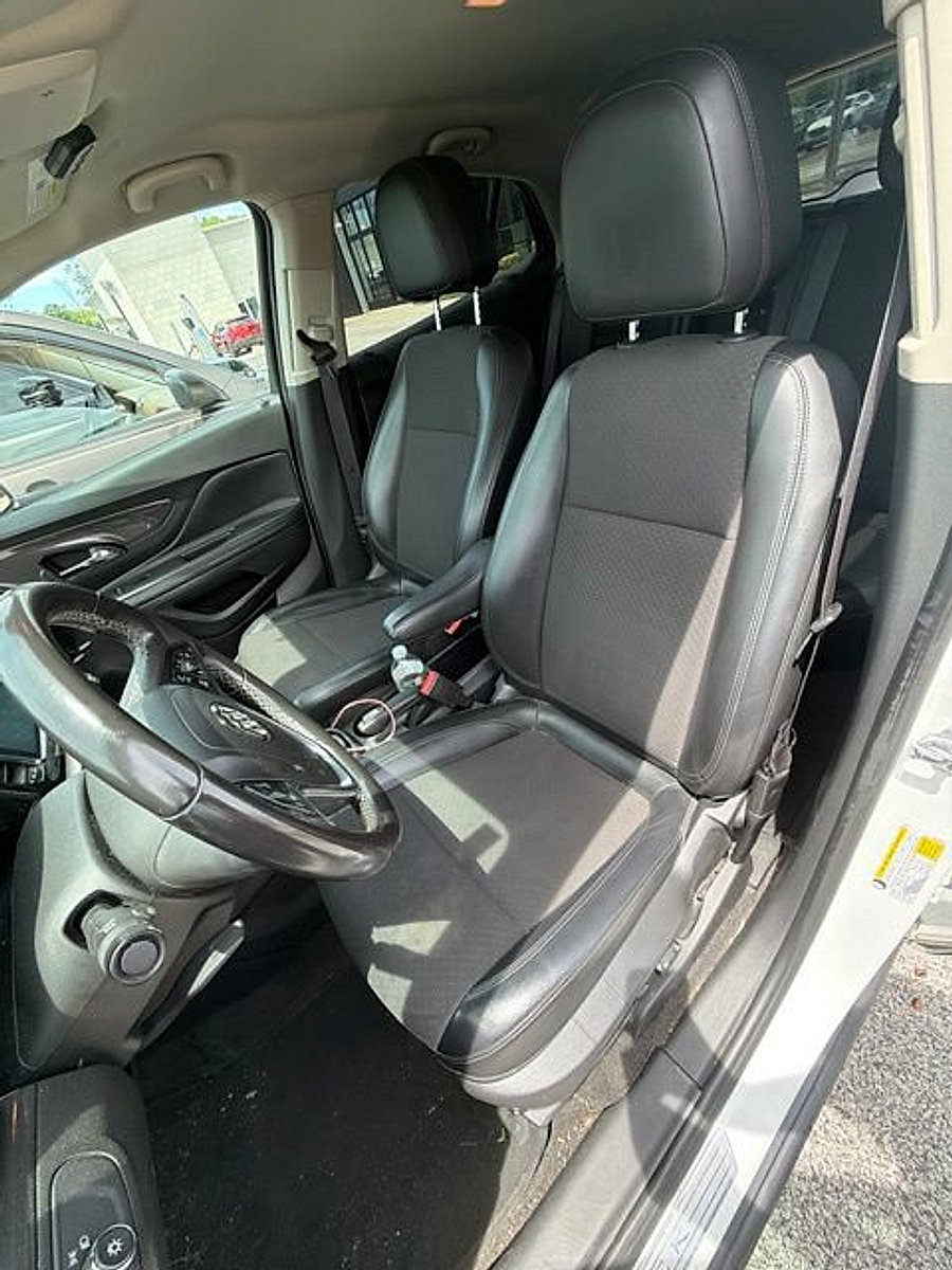 Used 2019 Buick Encore Preferred AWD/4WD image 16