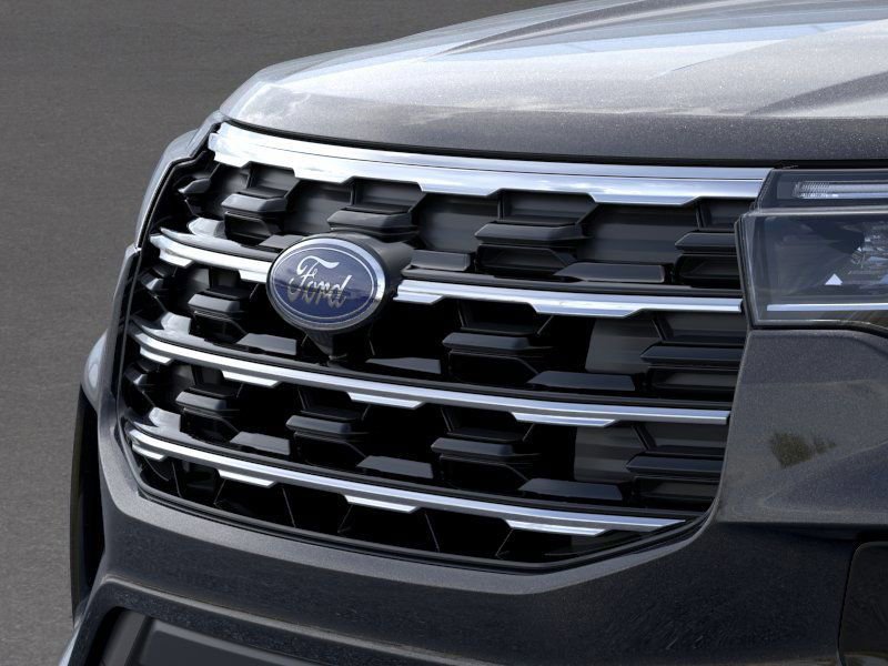 Used 2025 Ford Explorer Active w/ Active Comfort Package RWD image 17