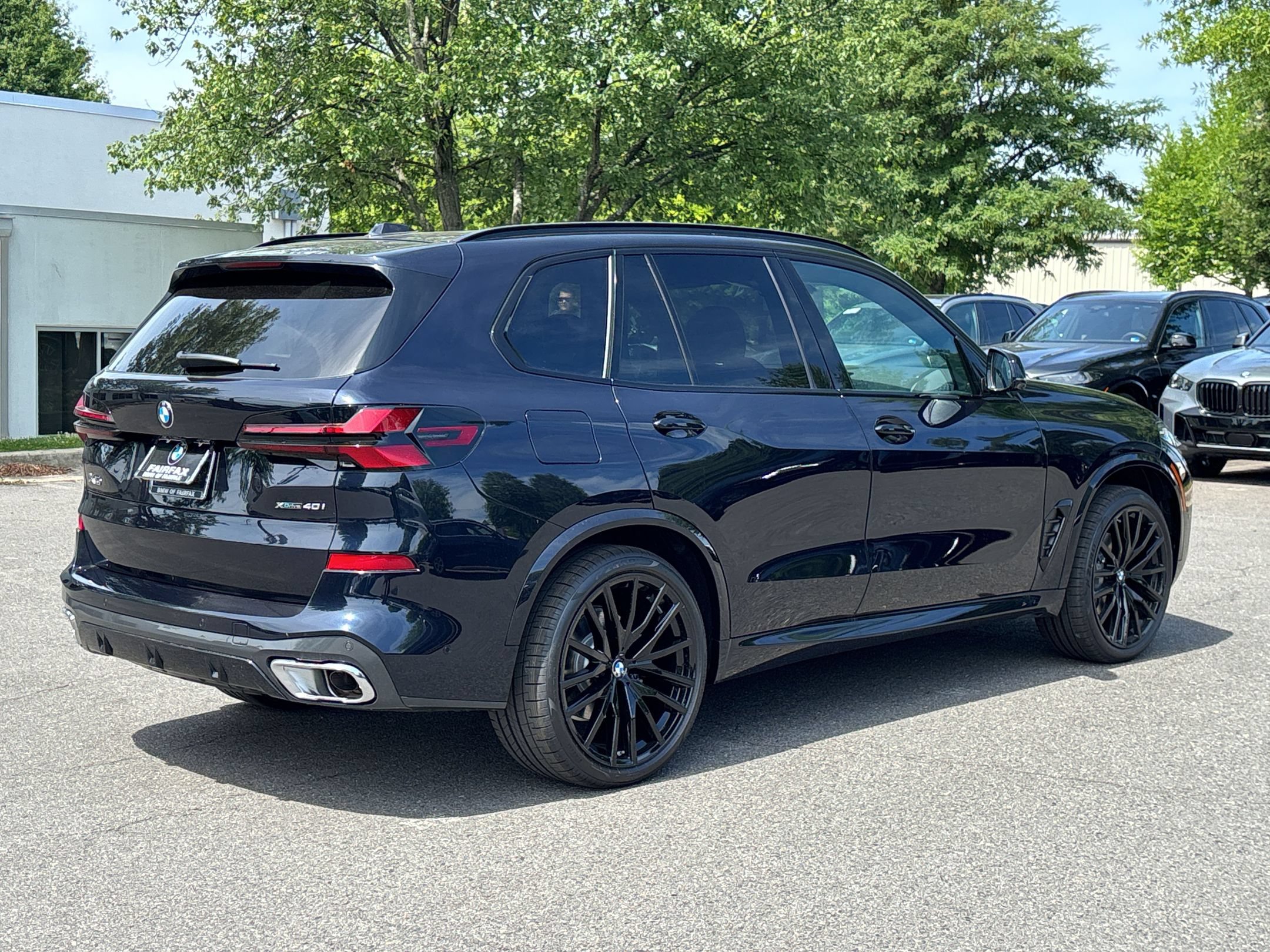 New 2026 BMW X5 xDrive40i w/ M Sport Package AWD/4WD image 8