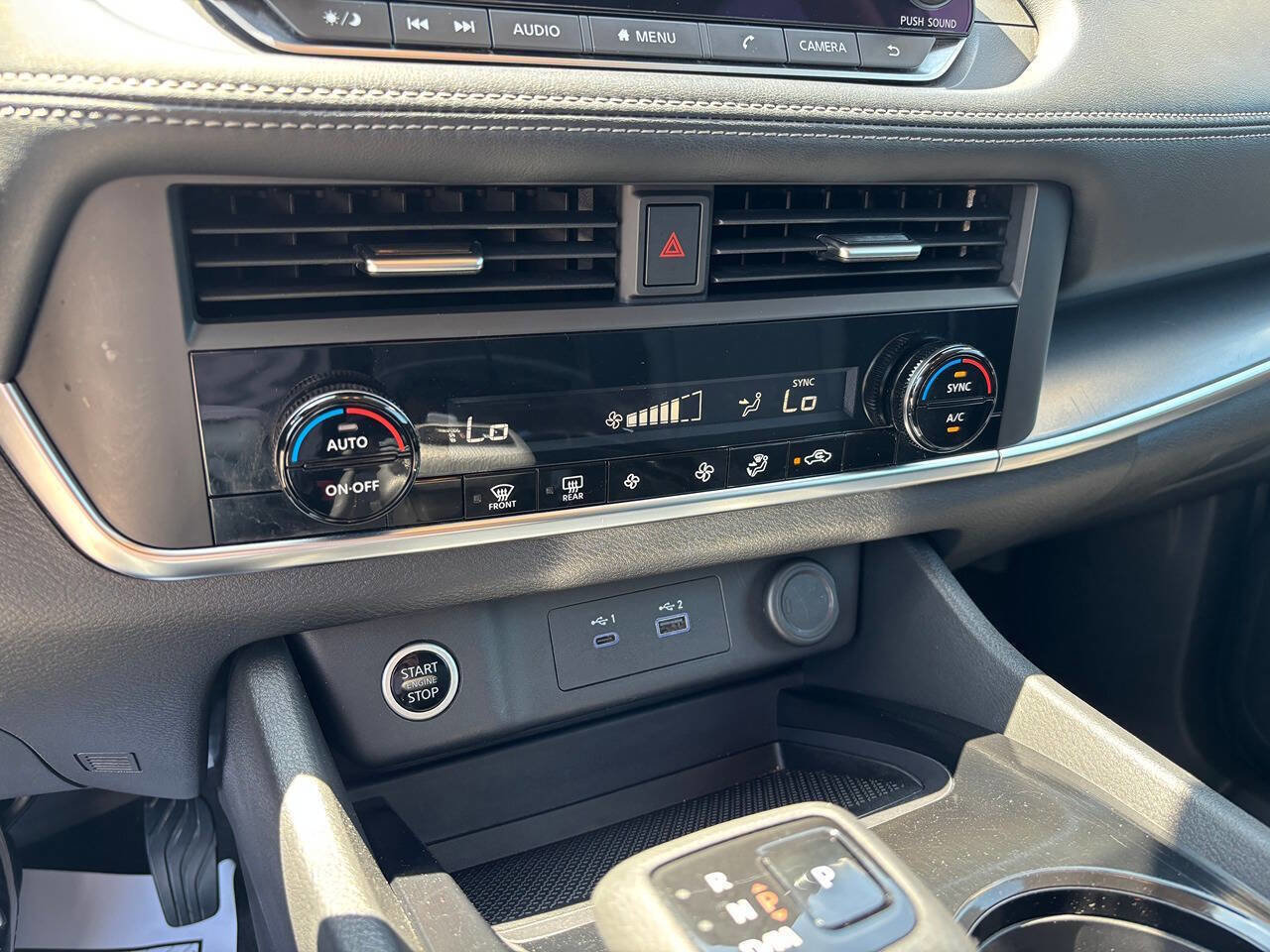 Used 2023 Nissan Rogue SV image 27