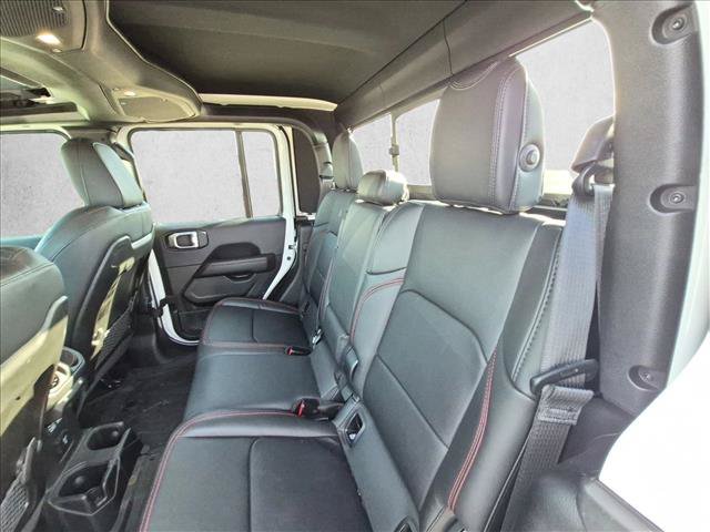 Used 2025 Jeep Gladiator Rubicon AWD/4WD image 13
