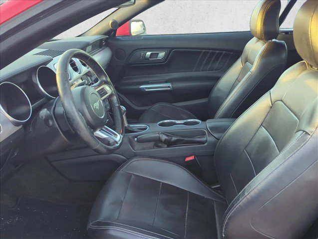 Used 2019 Ford Mustang Premium RWD image 9
