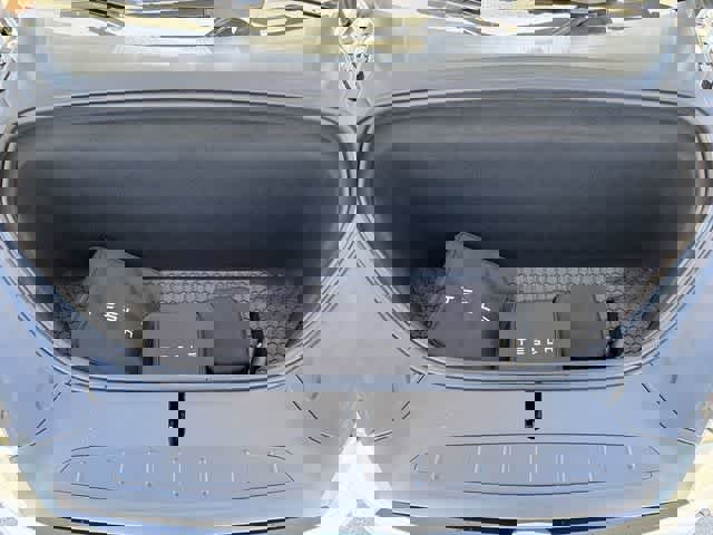 Used 2023 Tesla Model X Plaid image 12