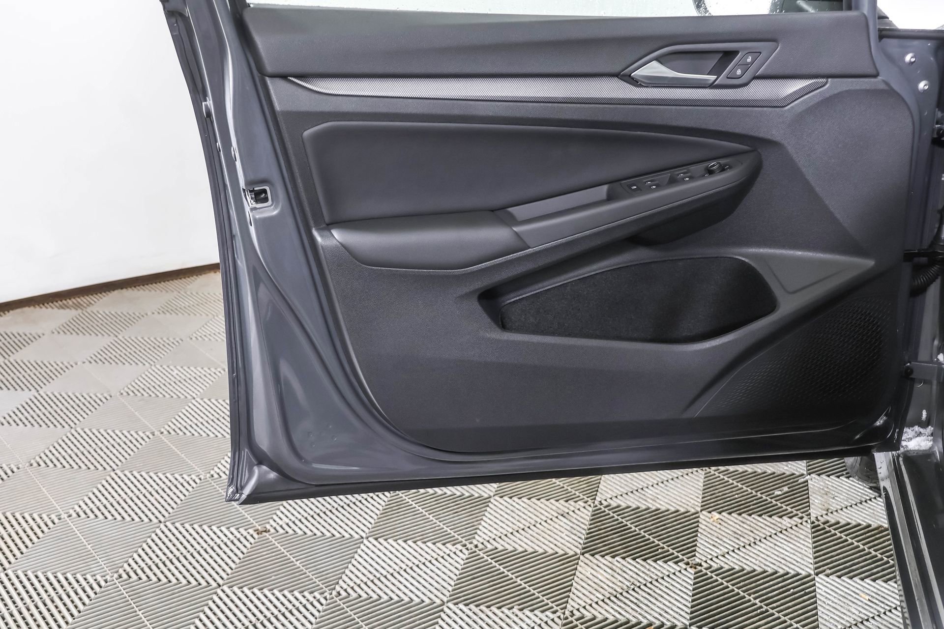 New 2026 Volkswagen Golf image 32